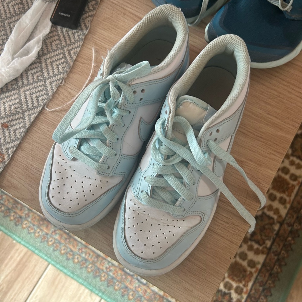 Nike Dunks Sky Blue and White 4Y 6W